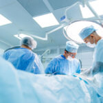 Chirurgie esthétique : pourquoi se faire opérer à l’étranger ?